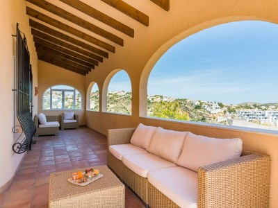 Villa Villa with Sea Breeze Charm - Outdoor photo 8