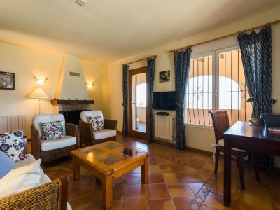 Villa Villa with Sea Breeze Charm - Features photo 11