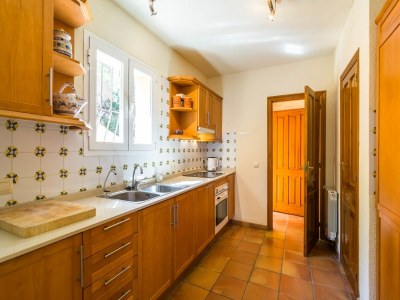 Villa Villa with Sea Breeze Charm - Features photo 15