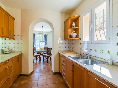 Villa Villa with Sea Breeze Charm - Features photo 16