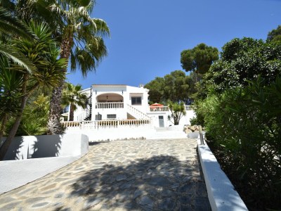 Villa „Sea Breeze Villa Escape“ - Outdoor photo 6