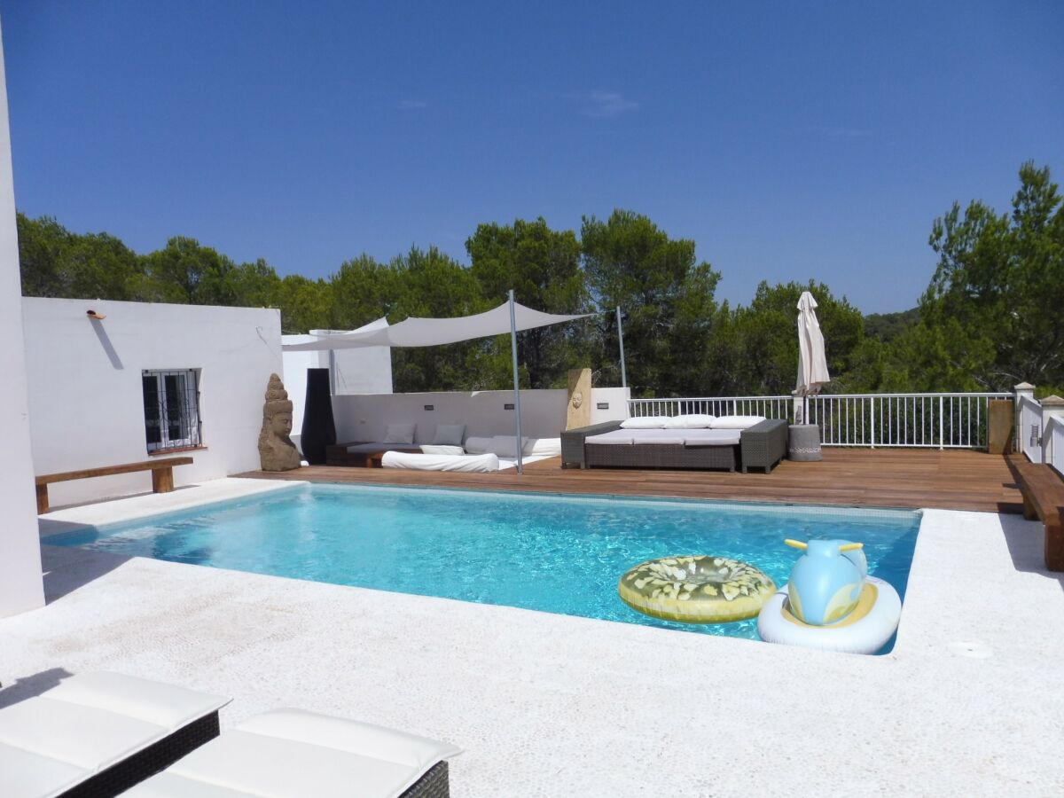 Villa Villa in Cala Tarida mit Pool und Meerblick