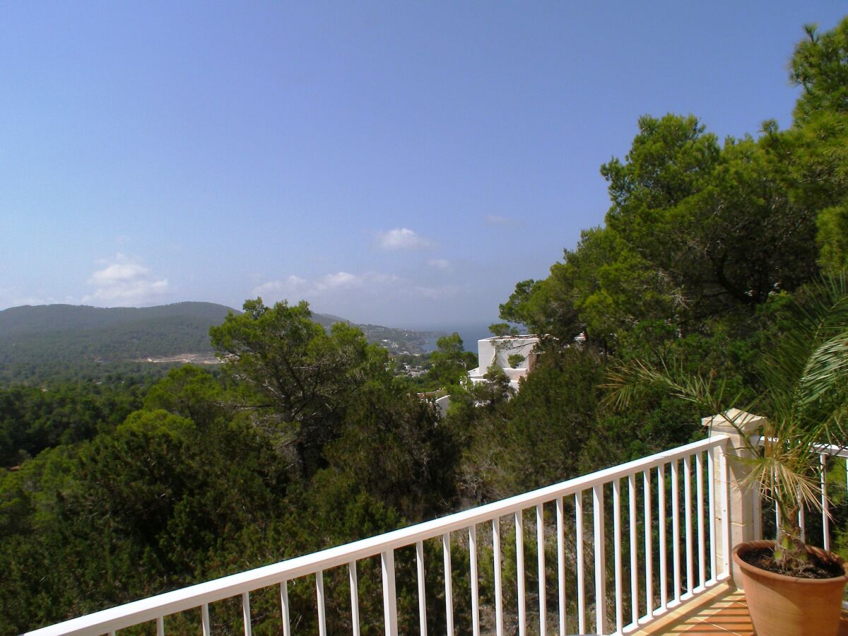 Villa Villa in Cala Tarida mit Pool und Meerblick - Outdoor photo 4