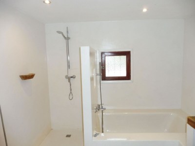 Villa Villa in Cala Tarida mit Pool und Meerblick - Features photo 25