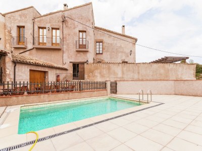 Holiday house Cottage in Maians with Shared Pool in Castellfollit del Boix - Holiday house