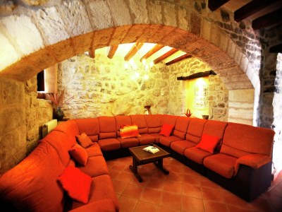 Cottage Mansion in La Llacuna with Pool & Mountain Views - Features photo 18