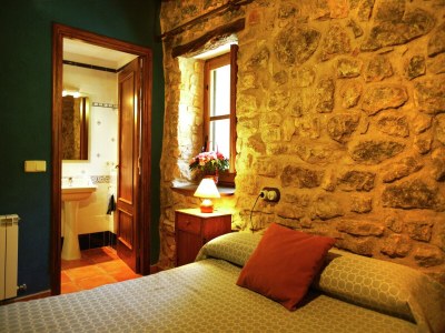 Cottage Mansion in La Llacuna with Pool & Mountain Views - Features photo 33