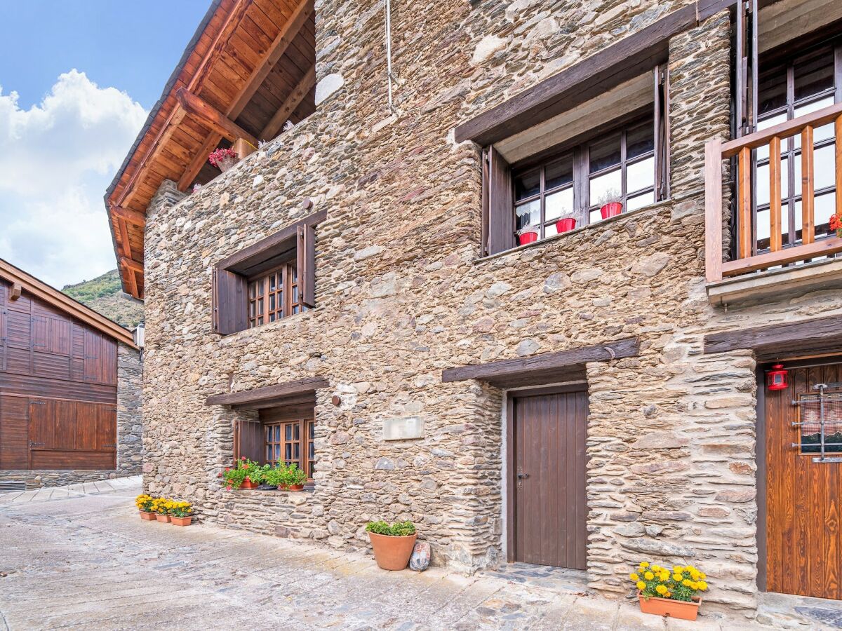 Apartment Apartment in Isavarre near Pyrenees Mountains - Outdoor photo 3