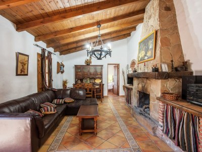 Holiday house Spacious Cottage with Pool - Features photo 10