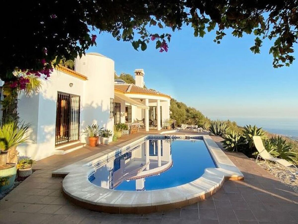 Villa Villa in Arenas with Mediterranean Views