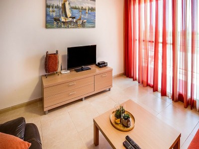 Apartment Belvilla by OYO Eucaliptus - Features photo 19