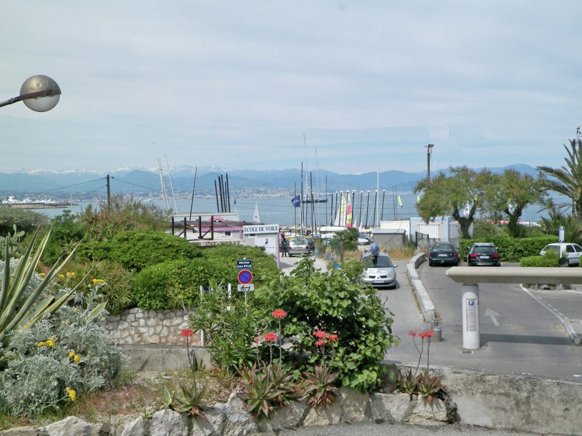 Apartment Modernes Appartement in Antibes mit eigener Terrasse - Outdoor photo 2