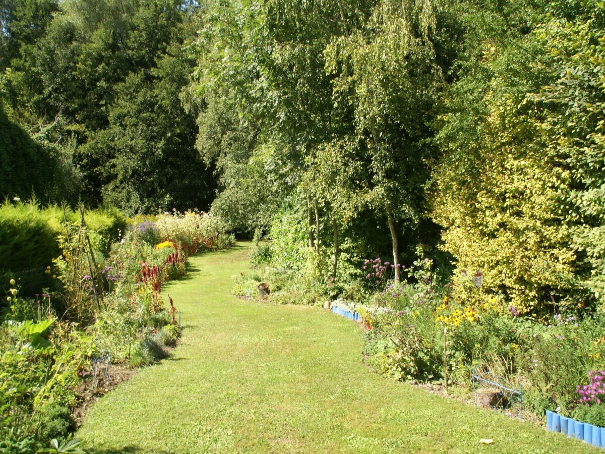 Holiday house Charming Gîte in France for a Private Getaway - Outdoor photo 2