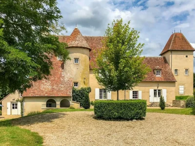 Castle Schloss in Le Veurdre am Wald und Fluss - Outdoor photo 3