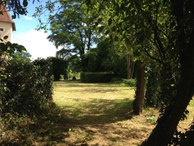 Castle Schloss in Le Veurdre am Wald und Fluss - Outdoor photo 8