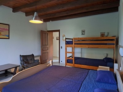 Holiday house Comfortable holiday home with spacious garden - Features photo 28