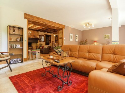 Holiday house Geräumiges Bauernhaus mit Pool - Features photo 23