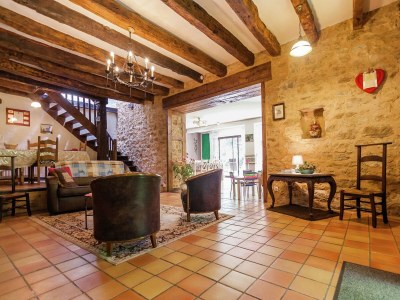 Holiday house Geräumiges Bauernhaus mit Pool - Features photo 25