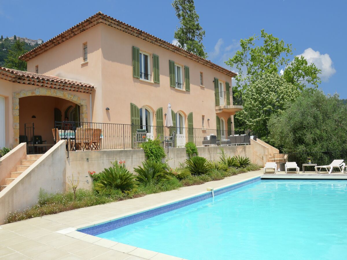 Villa Elegant Villa with Pool, Cabris