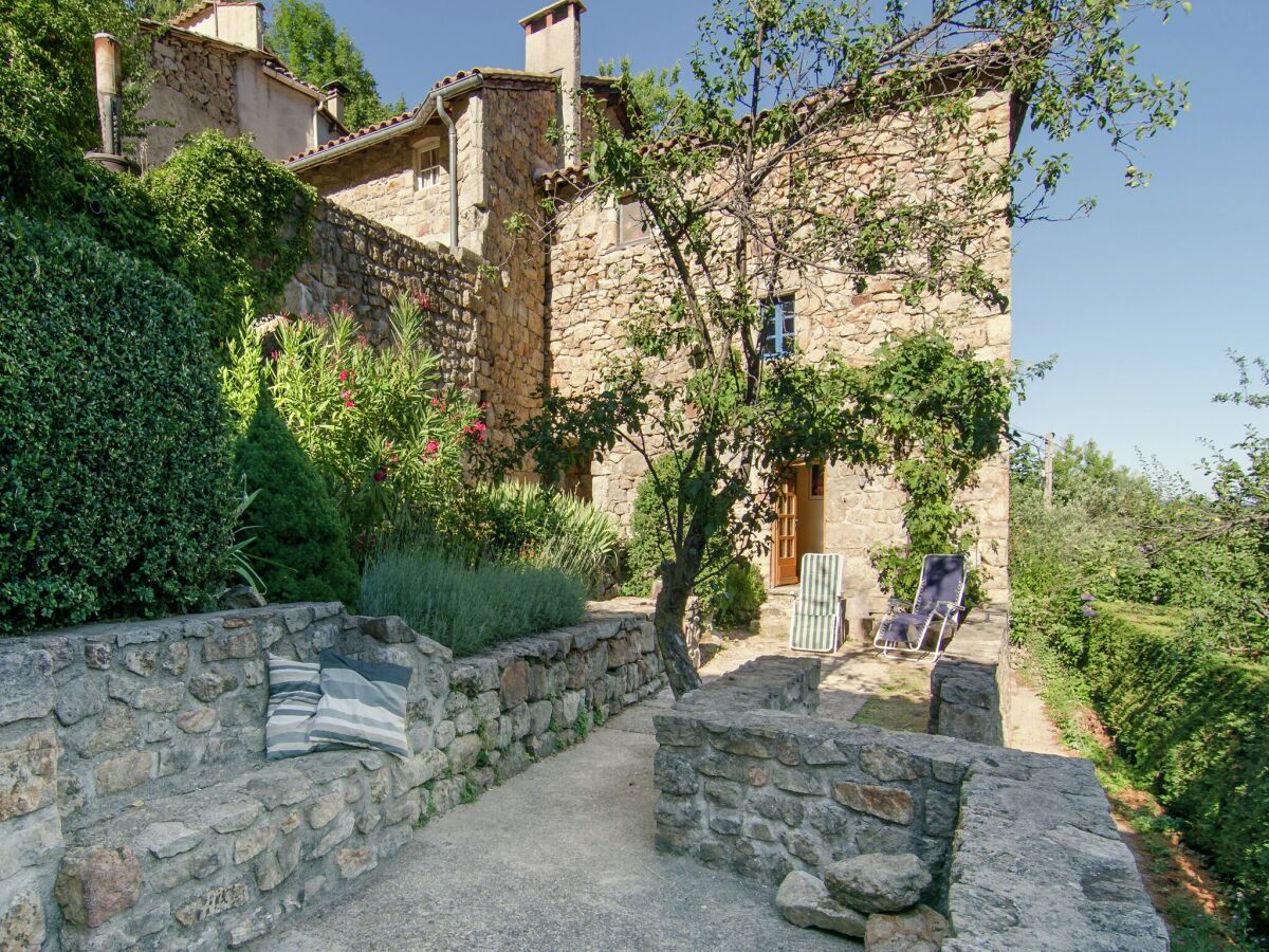 Apartment Fabulous holiday home with mountain views