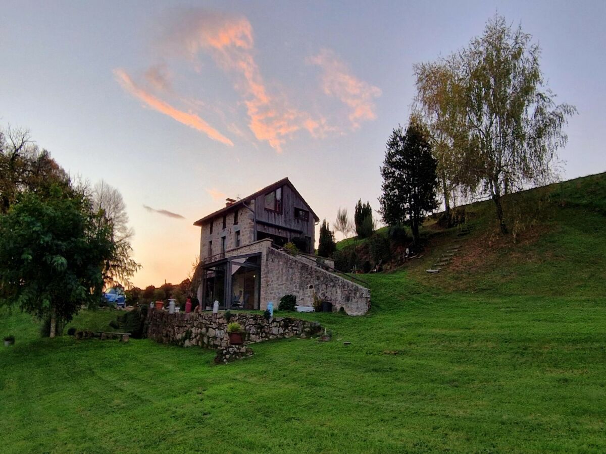 Cottage Hilltop Haven in Parlan - Outdoor photo 3