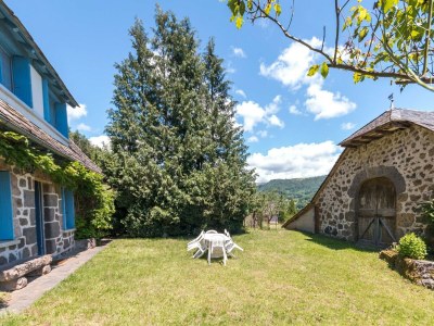 Holiday house Vic-sur-Cère Family Nest - Outdoor photo 8