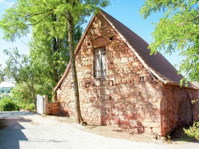 Holiday house Tranquil holiday home with private pool - Outdoor photo 13