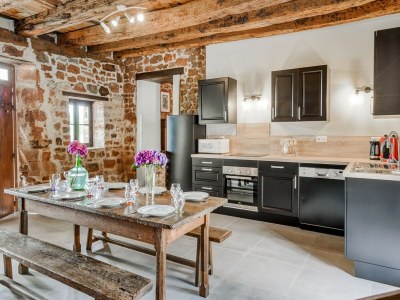 Holiday house Tranquil holiday home with private pool - Features photo 29