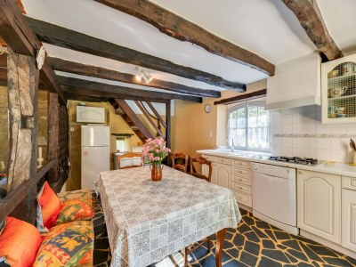 Holiday house Cosy holiday home with garden - Features photo 19