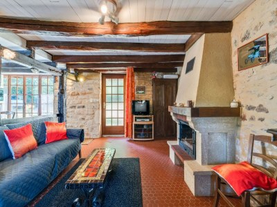 Holiday house Cosy holiday home with garden - Features photo 20