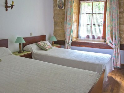 Holiday house Cosy holiday home with garden - Features photo 31