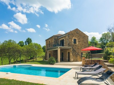 Holiday house Mazeyrolles Waldflucht - Outdoor photo 6