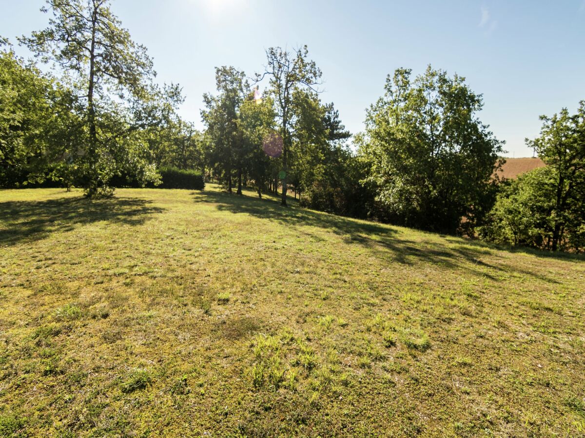 Holiday house Holiday home with swimming pool - Outdoor photo 2