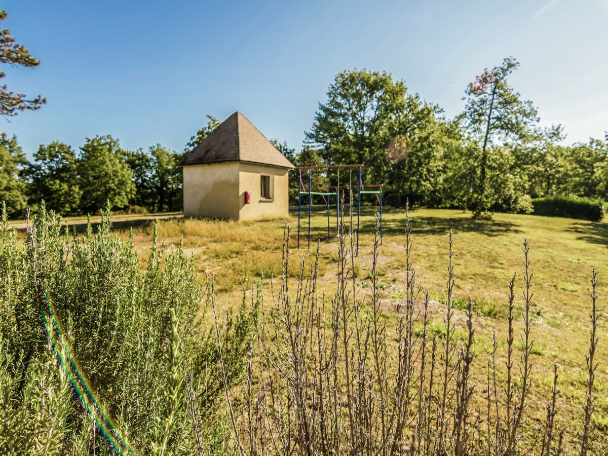 Holiday house Holiday home with swimming pool - Outdoor photo 4