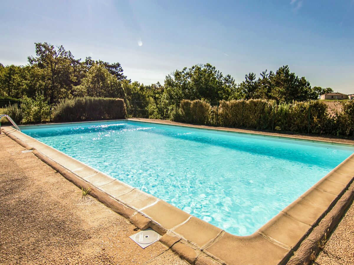 Holiday house Holiday home with swimming pool - Outdoor photo 5
