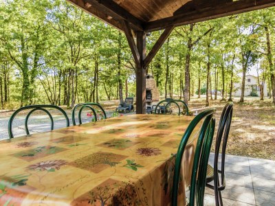 Holiday house Holiday home with swimming pool - Outdoor photo 9