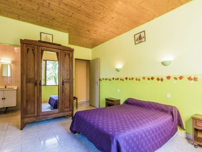 Holiday house Holiday home with swimming pool - Features photo 25