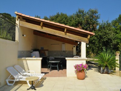 Villa Villa in Lédenon with Private Pool - Outdoor photo 14