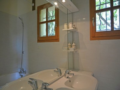 Holiday house Einfache Villa in Barjac mit Swimmingpool - Features photo 24