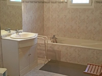 Villa Comfortable villa with swimming pool - Features photo 21