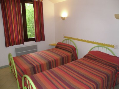 Villa Saint-Brès: Pool & Natur - Features photo 16