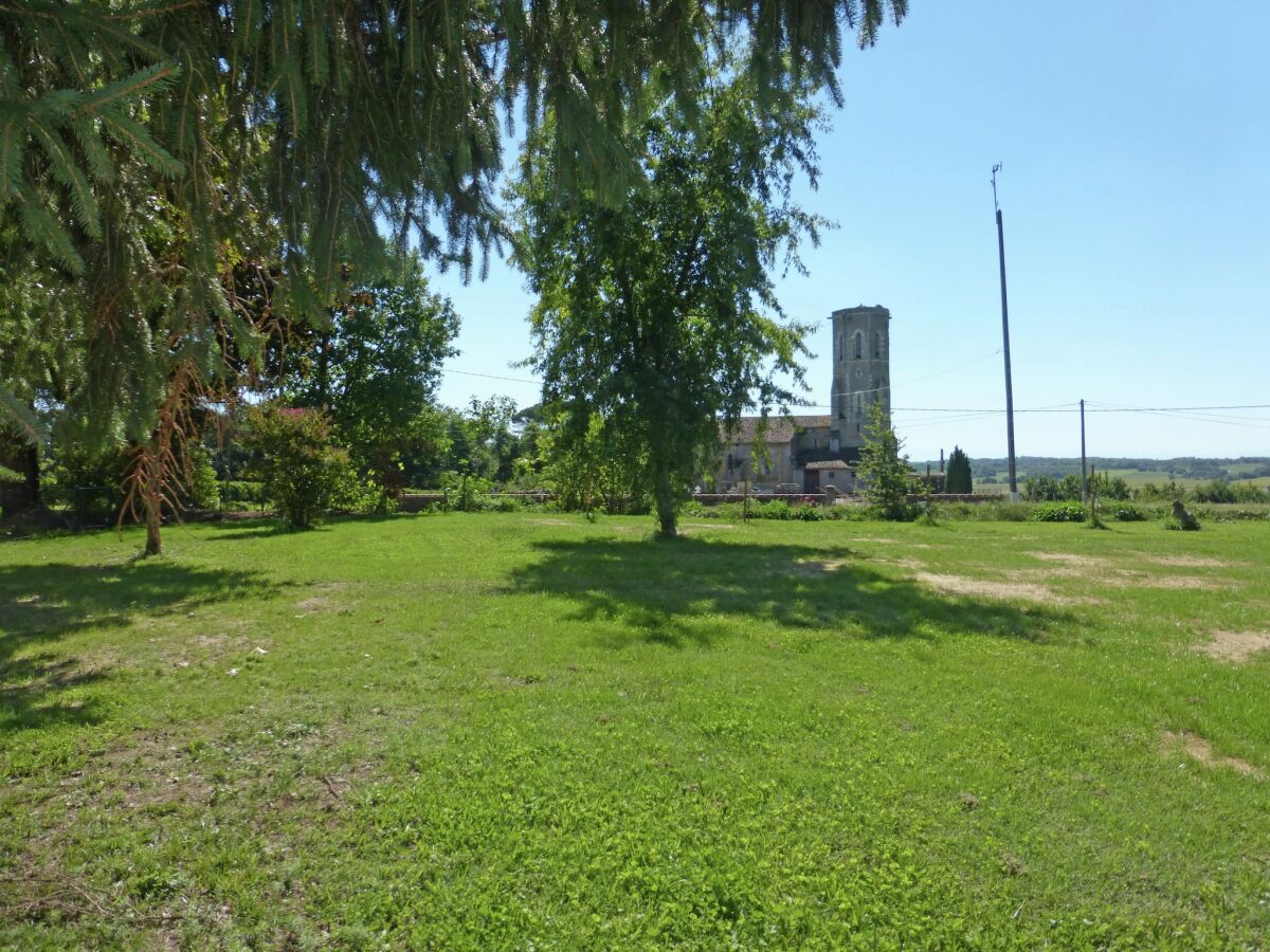 Villa Luxurious Villa in Cazaubon with Swimming Pool - Outdoor photo 4