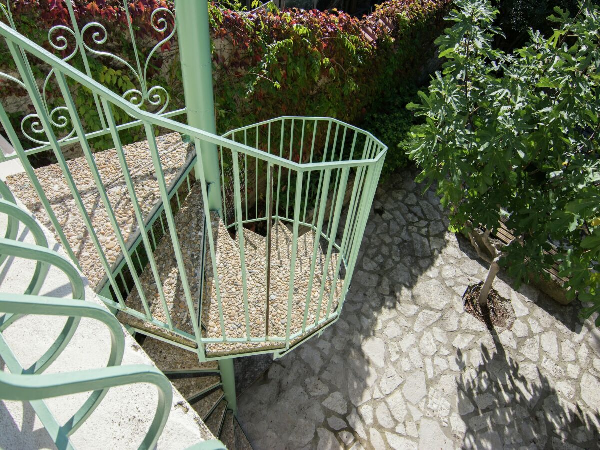 Holiday house Old wine storehouse with terrace and garden - Outdoor photo 4