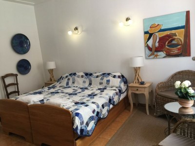 Holiday house Old wine storehouse with terrace and garden - Features photo 22