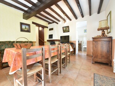 Holiday house Charming holiday home with pool and pond - Features photo 18