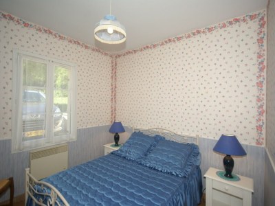 Holiday house Charming holiday home with pool and pond - Features photo 21