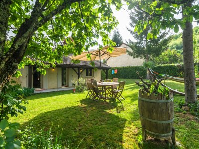 Holiday house Schönes Ferienhaus mit Innenhof - Outdoor photo 14