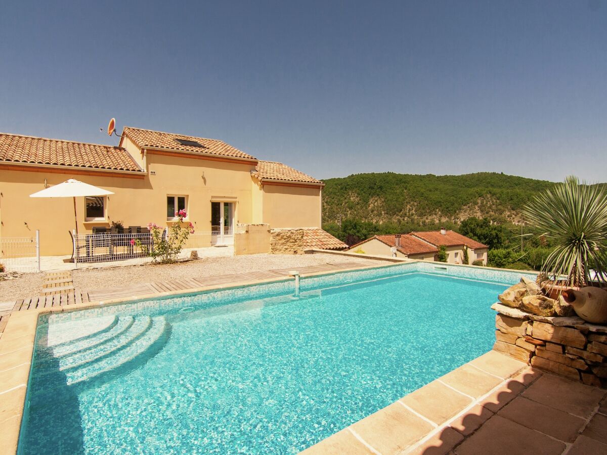 Villa Ruhige Villa in Calamane mit privatem Pool