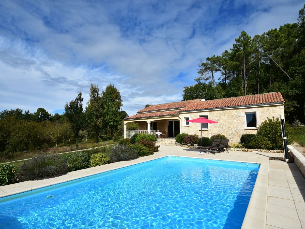 Holiday house Ferienhaus mit privatem Pool in Montcléra