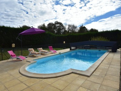 Holiday house Spacious holiday home with private pool - Outdoor photo 6